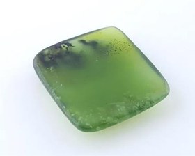 تصویر نگین زمرد معدنی 