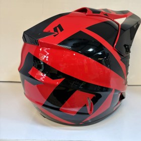 تصویر کلاه کراس مدل حرفه‌ای اقتصادی – Black Red 