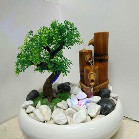 تصویر آب نمای رومیزی دست ساز بامبو با درختچه بونسای 