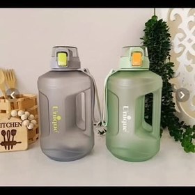 تصویر بطری آب یونیک 