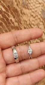 تصویر حلقه ست نقره با طرح متفاوت زنانه و مردانه Sterling silver wedding rings