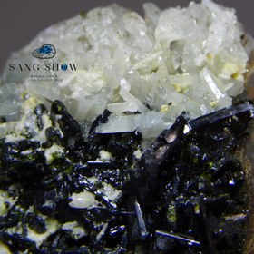 تصویر سنگ راف اپیدوت 