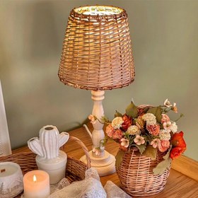 تصویر آباژور حصیری رومیزی با پایه چوبی 