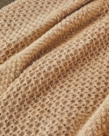 تصویر پتو انگلیش هوم مدل Saige رنگ بژ Saige Scotch TV Blanket Beige