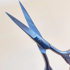 تصویر قیچی ابرو مدل اره ای اصلی گلدن دریم GOLDEN DREAM - 6 GOLDEN DREAM saw blade eyebrow scissors