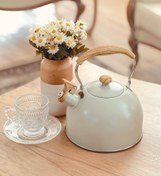 تصویر کتری سوت زن ویکالینا ظرفیت ۲.۵ لیتر با دسته چوبی 