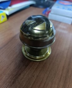 تصویر دستگیره درب آهنی رنگ برنزی 