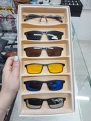 تصویر عینک آفتابی پنج کاوره کد ۲۳۴۷ مناسب خانم‌ها و آقایان با طراحی کلاسیک و فریم مقاوم 