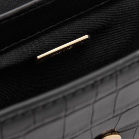 تصویر کیف دوشی پاکتی منگو ( Mango) 