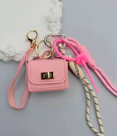 تصویر بگ چارم کیف و تنیس 