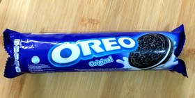 تصویر بیسکویت کرم دار برند اورئو اصل طعم توت فرنگی ۱۱۹/۶ گرمی اندونزیایی Oreo - اورجینال OREO