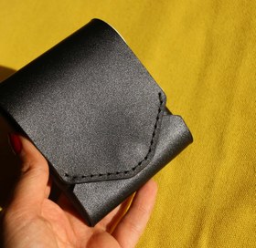 تصویر کیف پول مدل مانو 