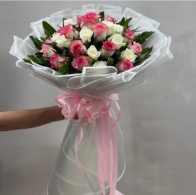 تصویر دسته گل رز لب صورتی هلندی 