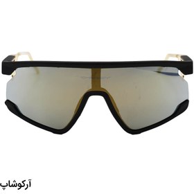 تصویر عینک ورزشی اوکلی با فریم رنگ مشکی مات، دسته طلایی، لنز آینه ای و رنگ زرد مدل WT2958 