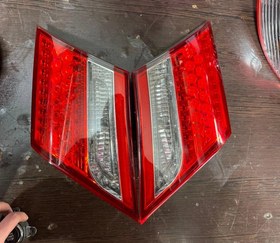 تصویر چراغ خطر صندوق هیوندای آزرا کالیفرنیا سمت راست ۲۰۱۱ Tail light