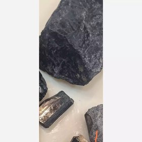 تصویر سنگ اوپال سیاه 