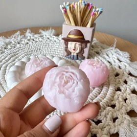 تصویر شمع غنچه گل پیونی 