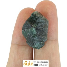 تصویر سنگ راف مولداویت (Moldavite) معدنی ناب سبز خوشرنگ از جمهوری چک 