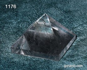 تصویر کریستال هرم کوارتز 