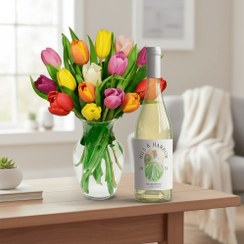 تصویر دسته گل لاله رنگین کمان با شراب سفید کد90(آمریکا) 