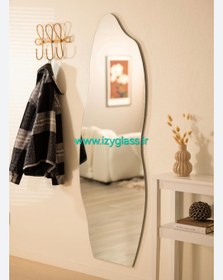 تصویر آینه دفرمه قدی A220 