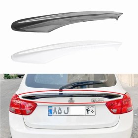 تصویر بال زیر شیشه کوئیک 