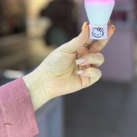 تصویر براش تک کیتی مناسب رژگونه و پودرفیکس 