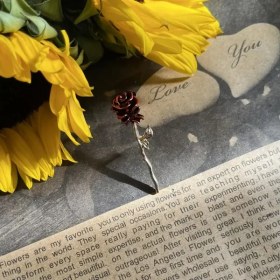 تصویر کد A-238 | گل سینه گل رز قرمز 