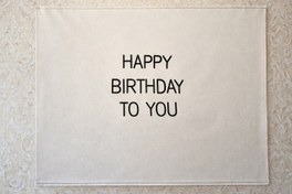 تصویر بنر تولد مینیمال مشکی 