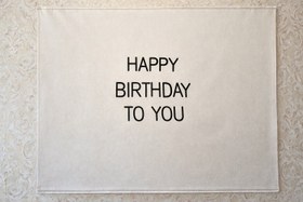 تصویر بنر تولد مینیمال مشکی 