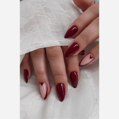 تصویر ناخن مصنوعی با مواد کاشت فرنچ چری 