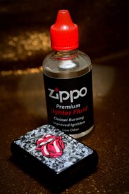 تصویر فندک بنزینی طرح لب lighter