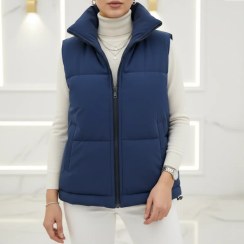 تصویر پافر زنانه کوتاه سیلیکونی مشکی 