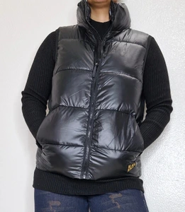 تصویر فروشگاه پوشاک زنانه دنامد