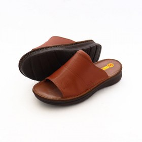 تصویر صندل چرم طبیعی مردانه مدل پویا عسلی pouya کد 330 