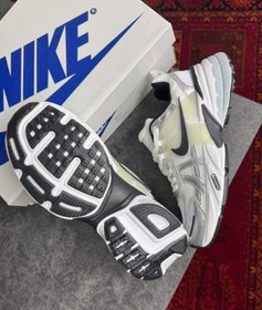 تصویر کتونی نایک Nike v2k