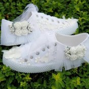 تصویر کتونی عروس تزیین شده گل و روبان | کد 0201 مدل C 