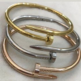 تصویر دستبند میخی استیل 