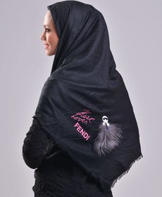 تصویر روسری زنانه طرح Fendi مدل 2030 
