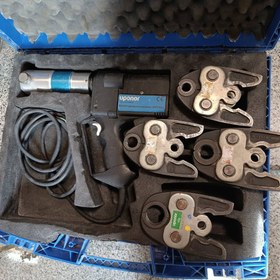 تصویر پرس لوله پنج لایه برند Uponor (کلوکه آلمان) 