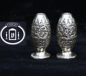 تصویر نمک پاش و فلفل پاش نقره قلم گل و اسلیمی ممتاز عیار ۸۴ استاندارد ایران Silver saltshaker 84% purity