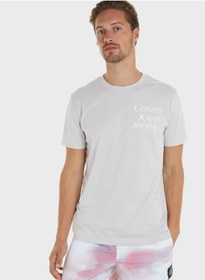 تصویر تی‌شرت گردن گرد لوگو برند calvin klein jeans Logo Crew Neck T-Shirt