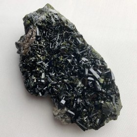 تصویر سنگ اپیدوت کلکسیونی پربلور و سالم Epidote