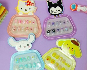 تصویر پک ناخن مصنوعی فانتزی بچگانه 