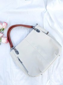 تصویر کیف بزرگ برند DKNY 