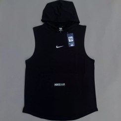 تصویر تاپ ورزشی مردانه نایکی کلاهدار رنگ مشکی و طوسی و قرمز و آبی 