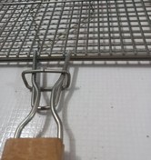 تصویر توری کباب پز بزرگ دسته چوبی مدل SAT716 