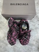 تصویر کتانی زنانه بالنسیاگا اسپایدر رنگ مشکی صورتی 