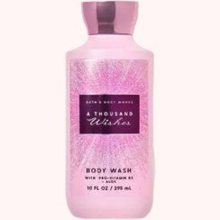 تصویر شوینده بدن bath&Bodyسرشار از ویتامین و آلوئه ورا تغذیه کننده و مرطوب‌کننده بدن اورجینال bath&Body Works DUSCHGEL/BODY WASH-A THOUSAND WISHES-295ML شوینده بدن مغذی و مرطوب‌کننده بث اند بادی