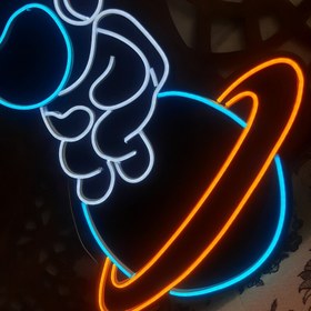 تصویر تابلو نئون پلکسی فضانورد astronaut neon sign